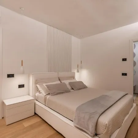 Modern Luxury Hidden Gem Close To Dei Marmi